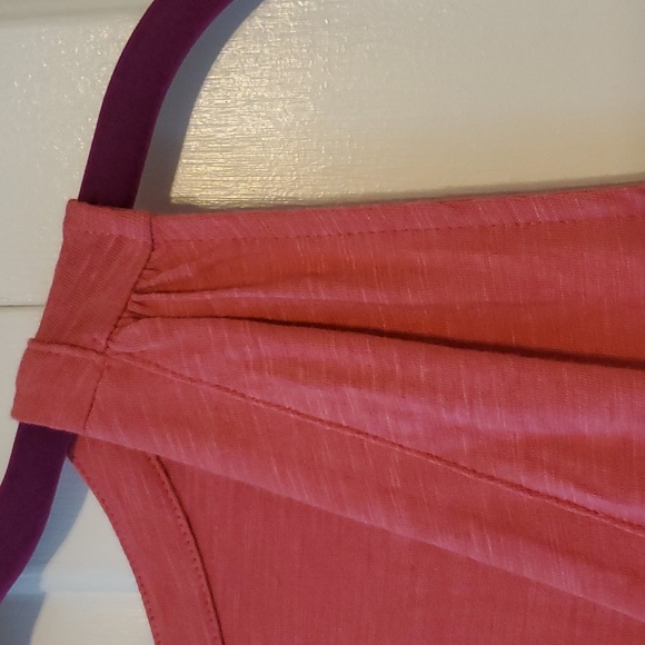 Peplum Style V-neck Tank Top - Picture 8 of 10